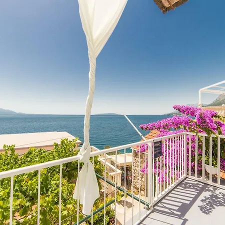Blu With Fabulous Sea View Apartment